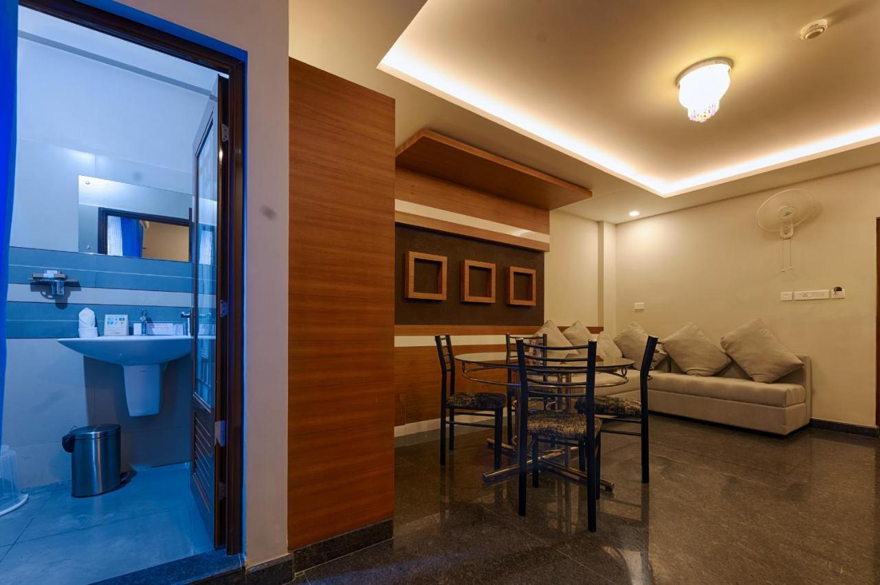 Готель Vidya Residency Thrissur Екстер'єр фото