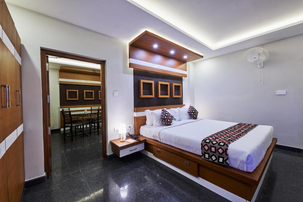 Готель Vidya Residency Thrissur Екстер'єр фото