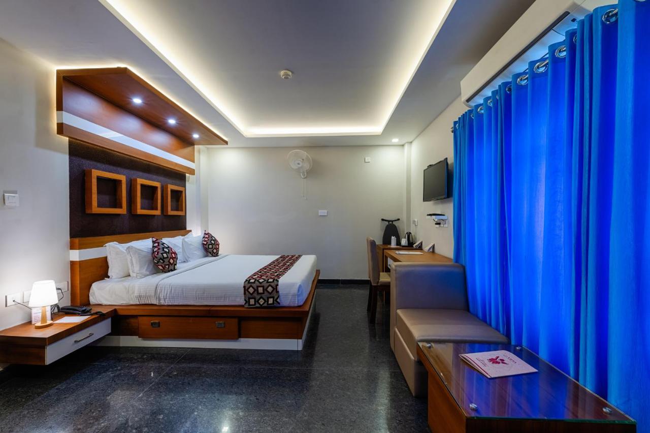 Готель Vidya Residency Thrissur Екстер'єр фото