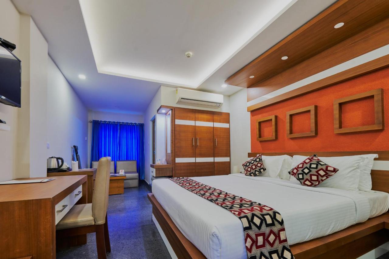Готель Vidya Residency Thrissur Екстер'єр фото