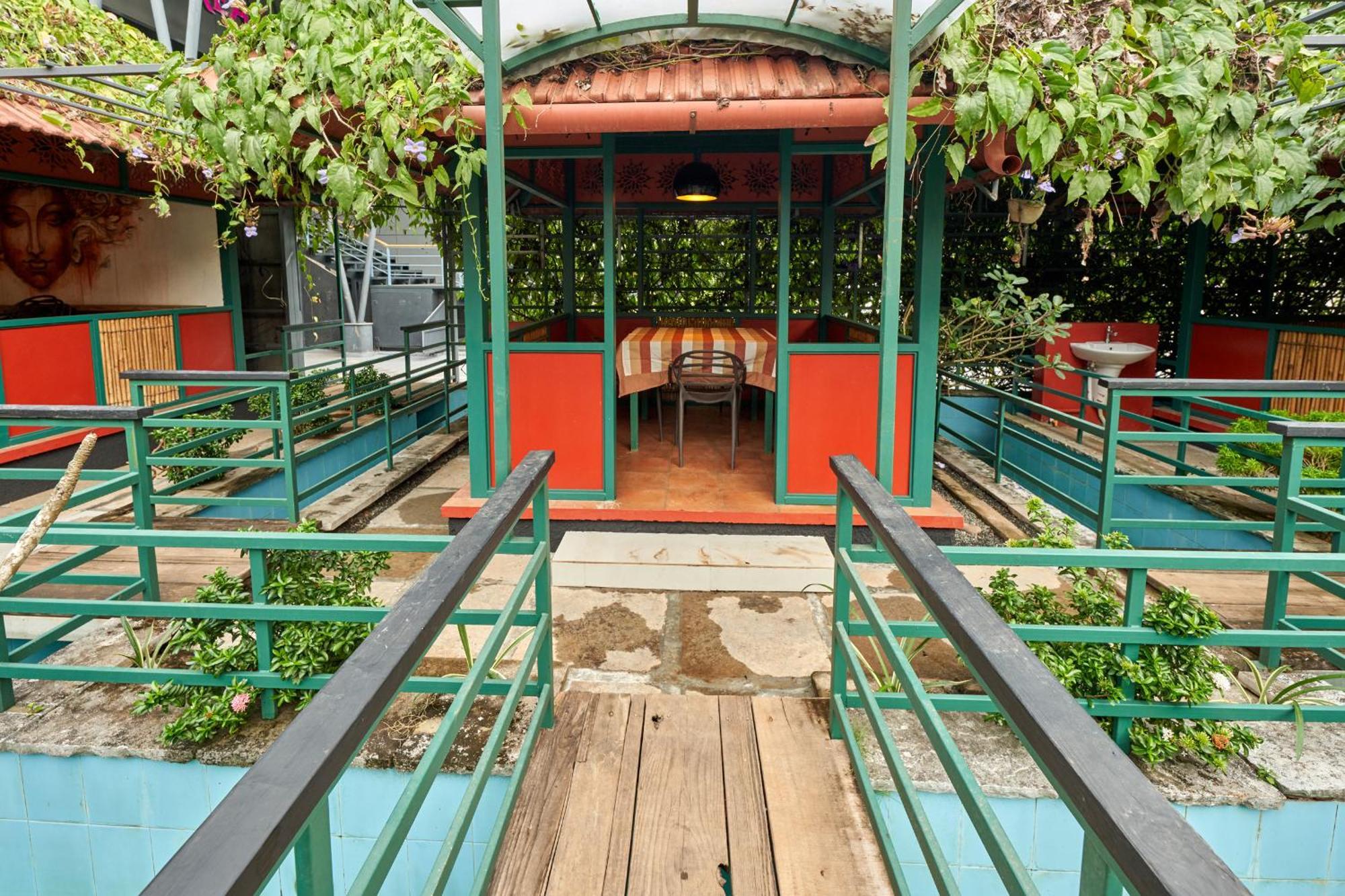 Готель Vidya Residency Thrissur Екстер'єр фото