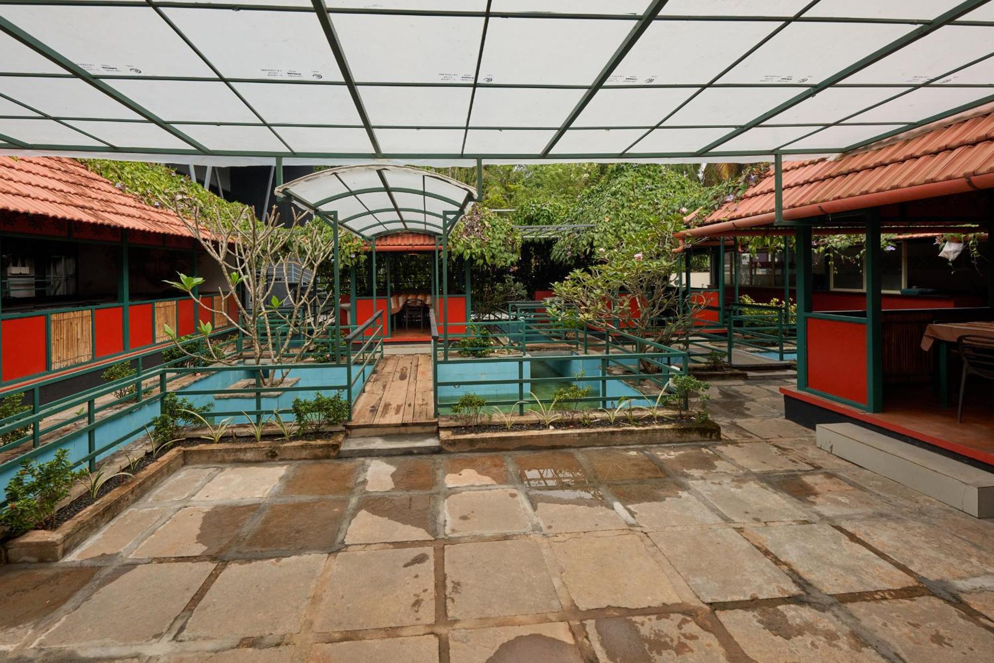 Готель Vidya Residency Thrissur Екстер'єр фото